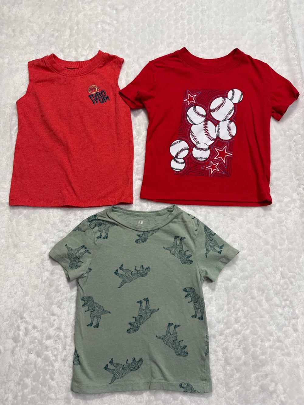 Boys t-shirts dinosaurs baseball beach tees size 3T (bundle lot of 3)